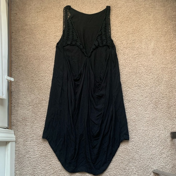 Acacia open back dress - Picture 3 of 7